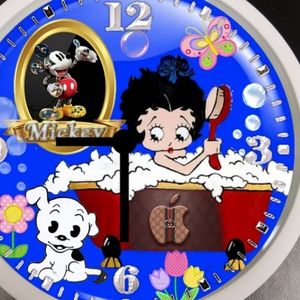 Betty Boop led lights clock
